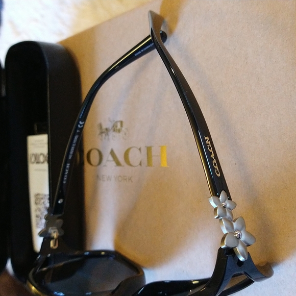 NWT. Coach large framed black sunglasses with flowers on the arms. - Picture 3 of 5